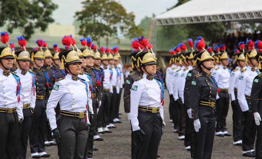 Polícia Militar do Paraná realiza solenidade de entrega do Espadim Tiradentes na Academia do Guatupê