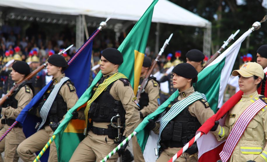 Polícia Militar do Paraná realiza solenidade de entrega do Espadim Tiradentes na Academia do Guatupê