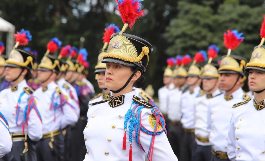 Polícia Militar do Paraná realiza solenidade de entrega do Espadim Tiradentes na Academia do Guatupê