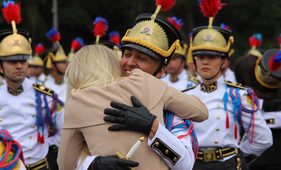 Polícia Militar do Paraná realiza solenidade de entrega do Espadim Tiradentes na Academia do Guatupê