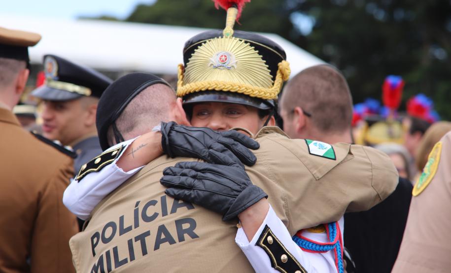 Polícia Militar do Paraná realiza solenidade de entrega do Espadim Tiradentes na Academia do Guatupê