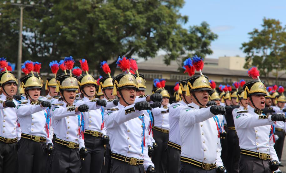 Polícia Militar do Paraná realiza solenidade de entrega do Espadim Tiradentes na Academia do Guatupê
