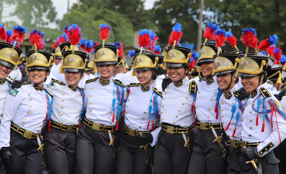 Polícia Militar do Paraná realiza solenidade de entrega do Espadim Tiradentes na Academia do Guatupê