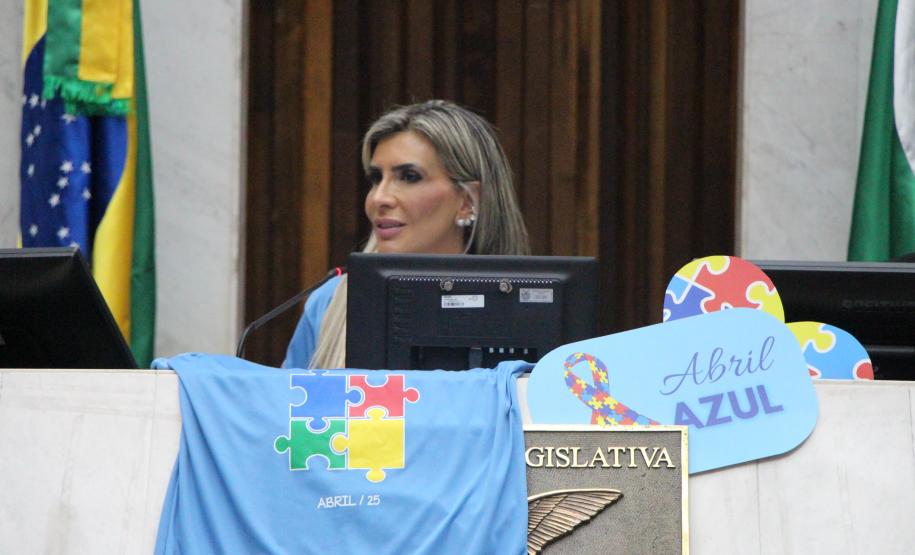 Durante a solenidade, a PMPR e a Banda da Polícia Militar do Paraná receberam reconhecimento pelo trabalho desenvolvido