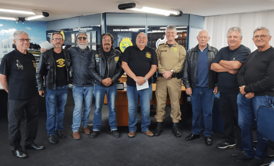 Veteranos do Batalhão de Controle de Tráfego visitam o BPTran após mais de 50 anos