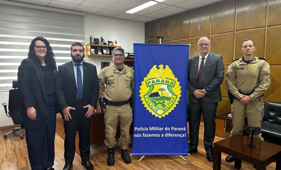 Comandante-Geral da PMPR recebe visita de cortesia de membros da OAB