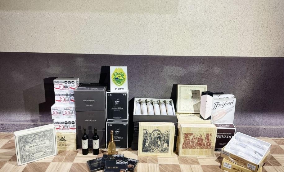 Polícia Militar do Paraná apreende veículo que transitava com mercadorias sem comprovação fiscal na região sul do estado