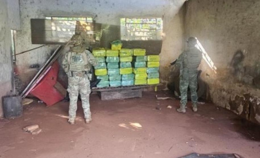 Polícia Militar do Paraná apreende quase uma tonelada de maconha em São Miguel do Iguaçu