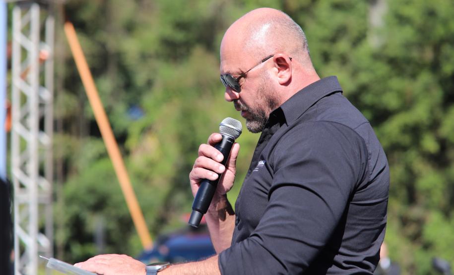 Investimento de R$ 63 milhões: Ratinho Junior entrega 431 motos e viaturas para a PMPR