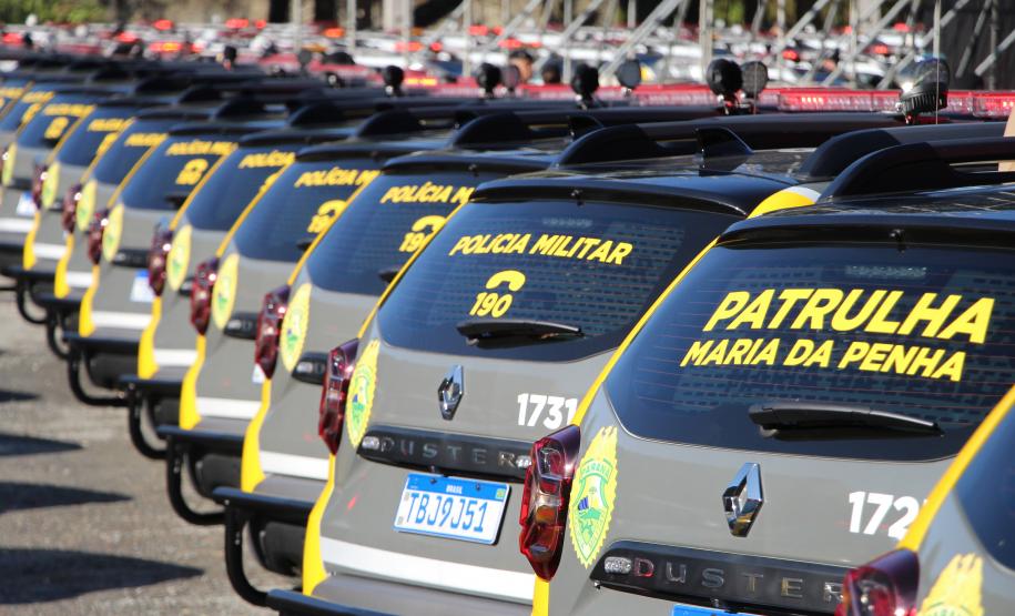 Investimento de R$ 63 milhões: Ratinho Junior entrega 431 motos e viaturas para a PMPR