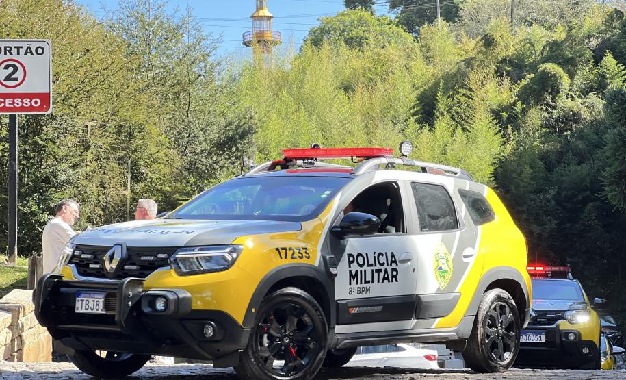 Investimento de R$ 63 milhões: Ratinho Junior entrega 431 motos e viaturas para a PMPR