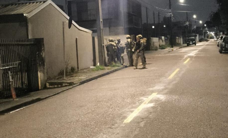 PMPR encerra com sucesso ocorrência onde mãe e filha eram mantidas reféns na região metropolitana da capital