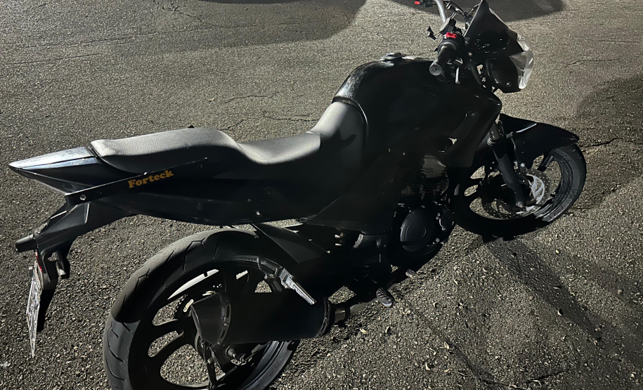 Motocicleta com placa adulterada é apreendida durante operação no bairro Hauer, em Curitiba