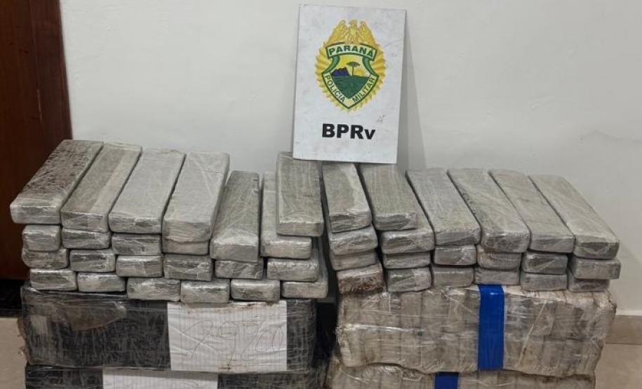 Polícia Militar do Paraná apreende mais de 100 quilos de maconha em rodovia estadual de Sertanópolis