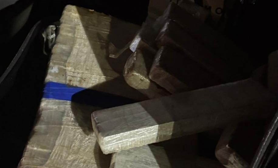 Polícia Militar do Paraná apreende mais de 100 quilos de maconha em rodovia estadual de Sertanópolis