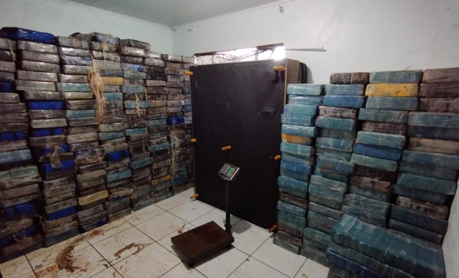 Polícia Militar do Paraná apreende mais de quatro toneladas de maconha em Santa Helena