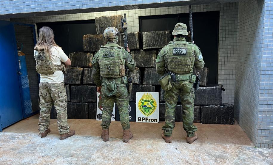 Ação integrada entre PMPR, PCPR e PF resulta na apreensão de 732 kg de maconha em Foz do Iguaçu
