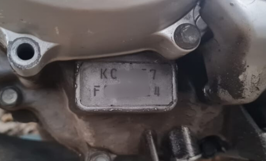 Condutor é preso com droga e motocicleta com sinais identificadores adulterados durante operação do BPTran