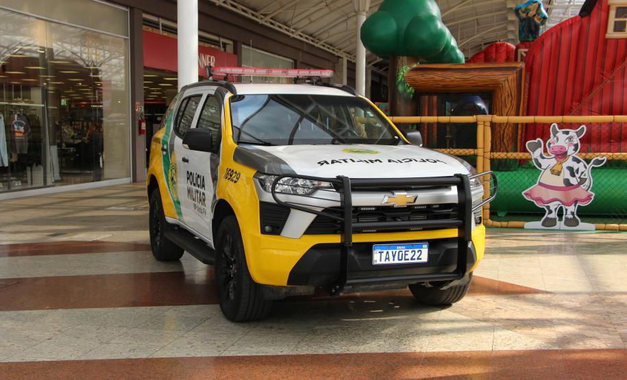 Exposição "Exemplos que Arrastam" da PMPR chega ao Shopping Estação