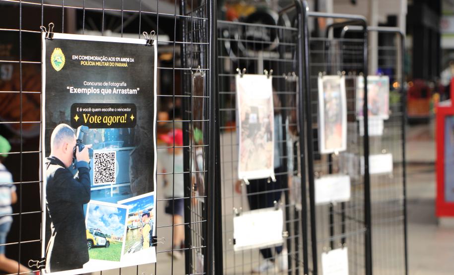 Exposição "Exemplos que Arrastam" da PMPR chega ao Shopping Estação