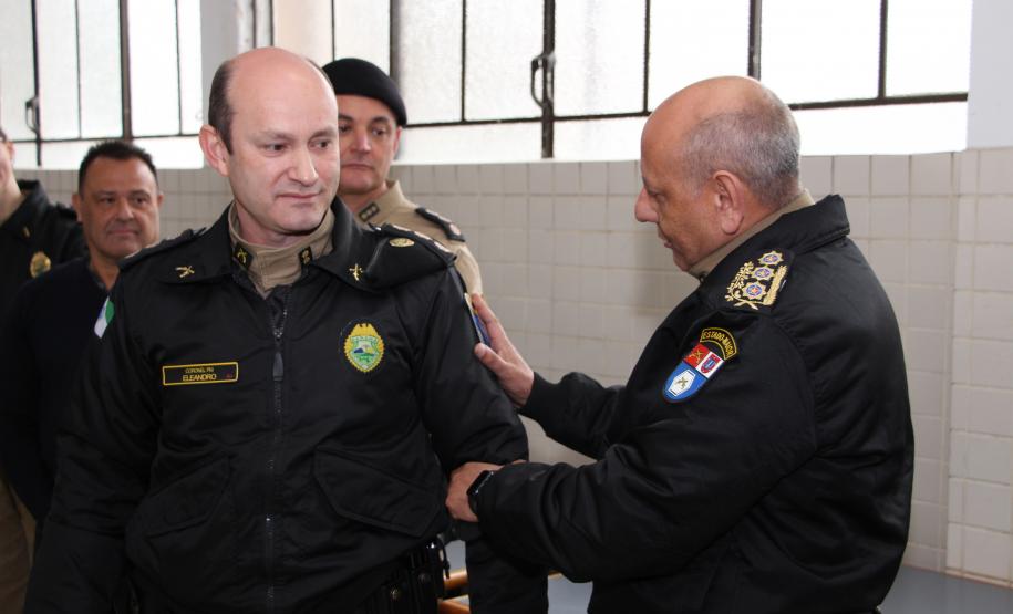 Diretoria de Gestão de Pessoas da PMPR apresenta novo brasão em solenidade no Quartel do Comando-Geral