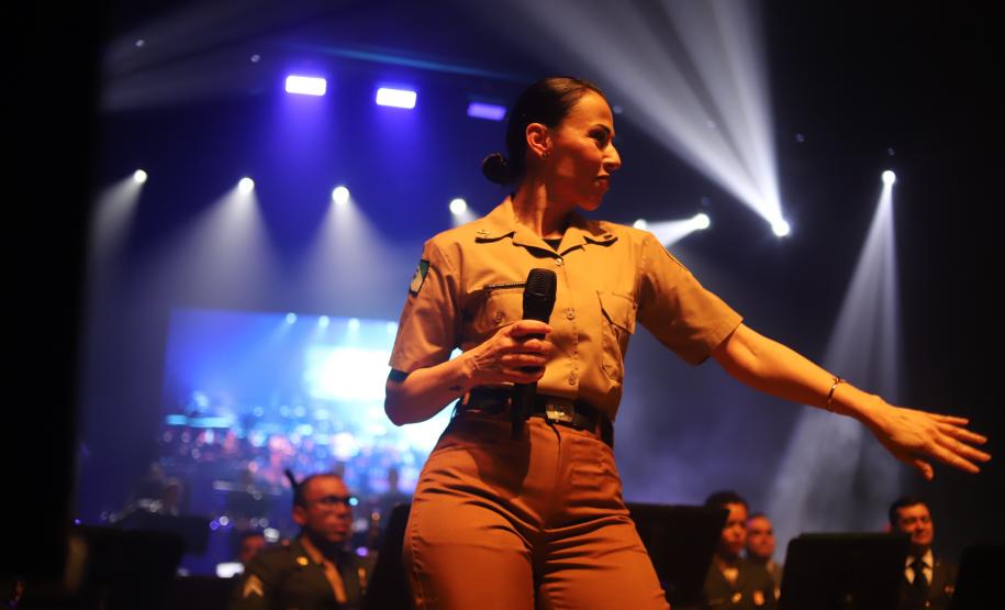 Com o tema “Vozes”, o espetáculo trouxe ao palco uma coletânea musical que revisita a trajetória da banda