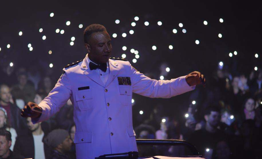 Com o tema “Vozes”, o espetáculo trouxe ao palco uma coletânea musical que revisita a trajetória da banda