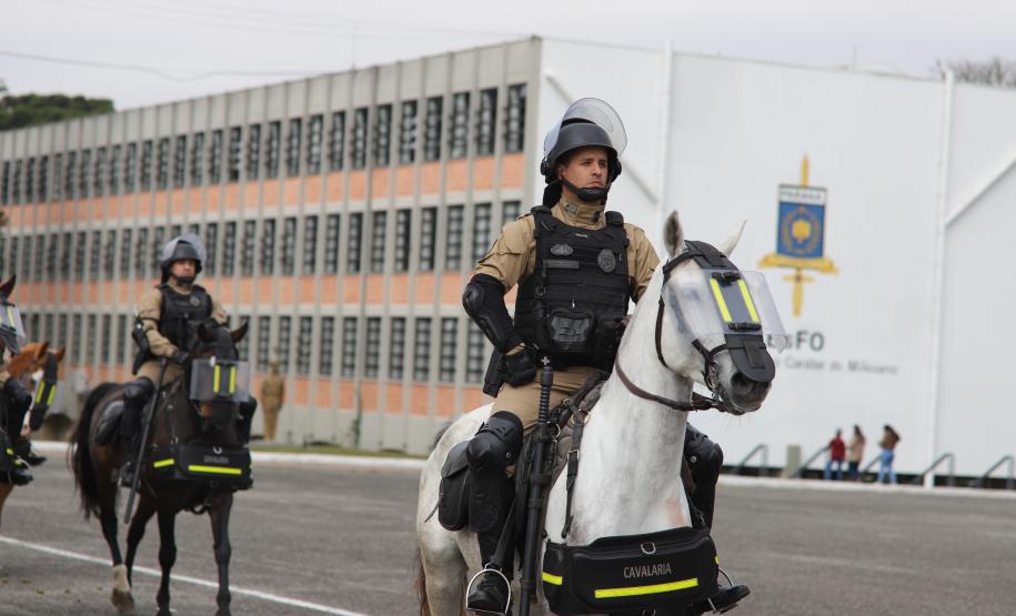 A cerimônia foi marcada por atos simbólicos de homenagem à história e à missão da corporação