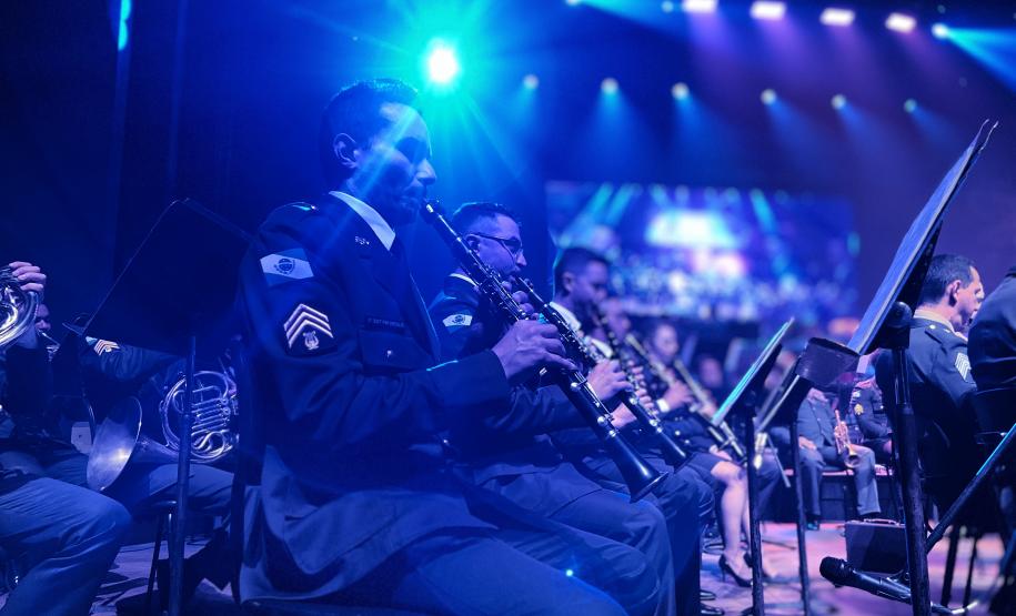 Com o tema “Vozes”, o espetáculo trouxe ao palco uma coletânea musical que revisita a trajetória da banda