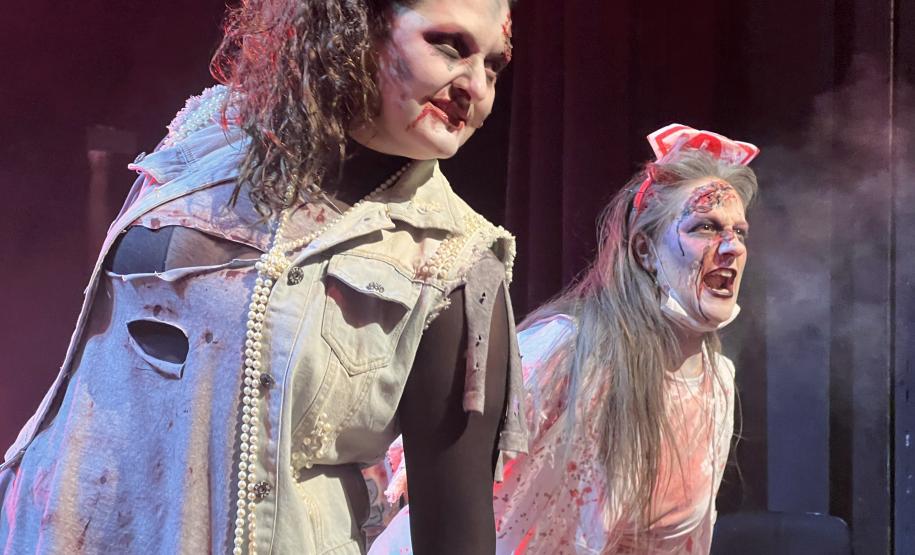 Com o tema “Vozes”, o espetáculo trouxe ao palco uma coletânea musical que revisita a trajetória da banda