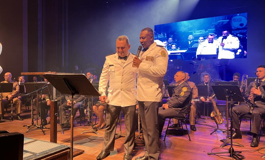 Com o tema “Vozes”, o espetáculo trouxe ao palco uma coletânea musical que revisita a trajetória da banda