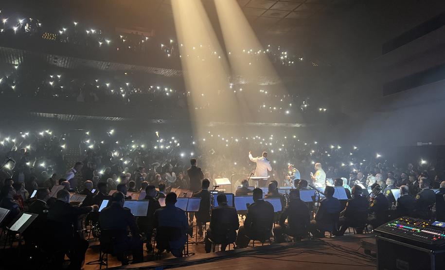 Com o tema “Vozes”, o espetáculo trouxe ao palco uma coletânea musical que revisita a trajetória da banda