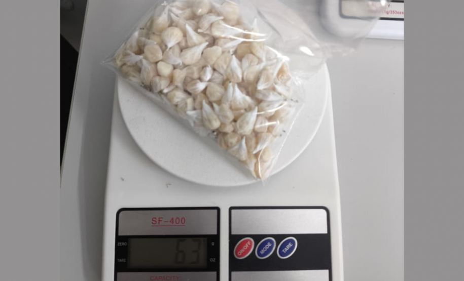 Fiscalização no Sítio Cercado termina em apreensão de drogas