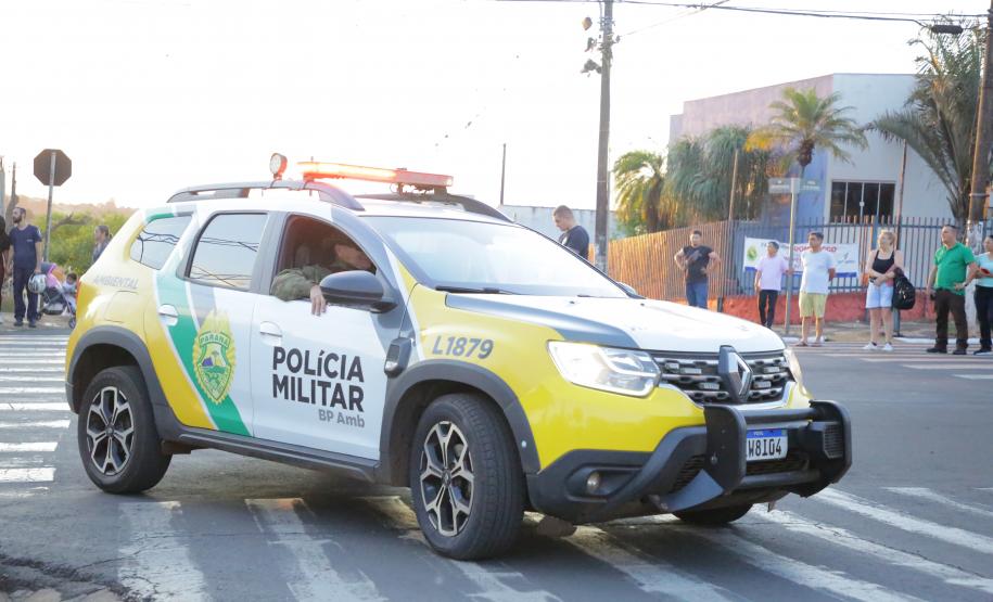A Polícia Militar participa de maneira estratégica, empregando seu efetivo e unidades especializadas