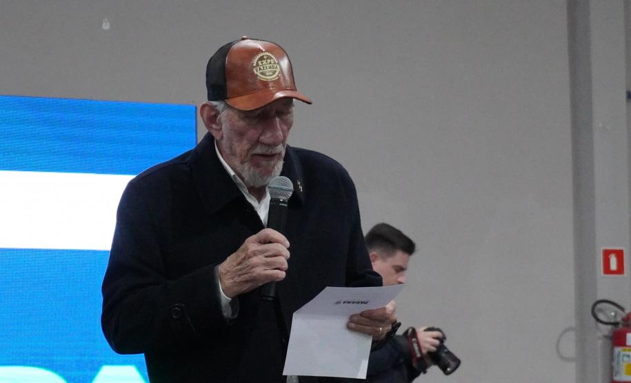 A Polícia Militar do Paraná também participa ativamente da feira, garantindo a segurança de todos os visitantes e mantendo um estande de exposição