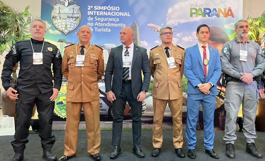 Neste ano, o evento conta com a participação de policiais e representantes de 20 estados brasileiros, do Distrito Federal, de 14 países e da Organização dos Estados Americanos (OEA).