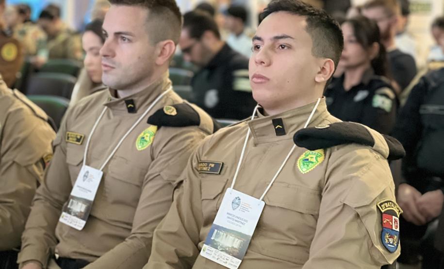 Neste ano, o evento conta com a participação de policiais e representantes de 20 estados brasileiros, do Distrito Federal, de 14 países e da Organização dos Estados Americanos (OEA).