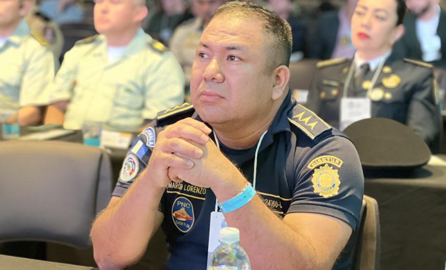 Neste ano, o evento conta com a participação de policiais e representantes de 20 estados brasileiros, do Distrito Federal, de 14 países e da Organização dos Estados Americanos (OEA).