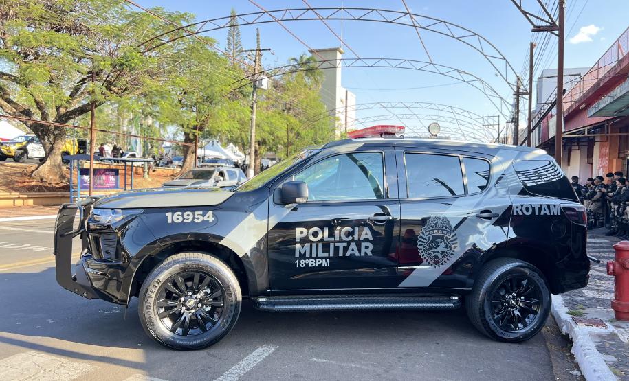 A Polícia Militar participa de maneira estratégica, empregando seu efetivo e unidades especializadas