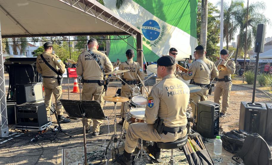 A Polícia Militar participa de maneira estratégica, empregando seu efetivo e unidades especializadas