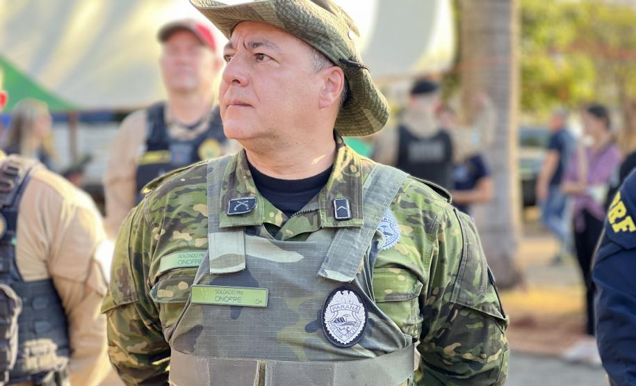 A Polícia Militar participa de maneira estratégica, empregando seu efetivo e unidades especializadas