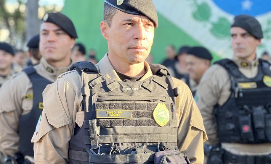 A Polícia Militar participa de maneira estratégica, mobilizando efetivo local e unidades especializadas
