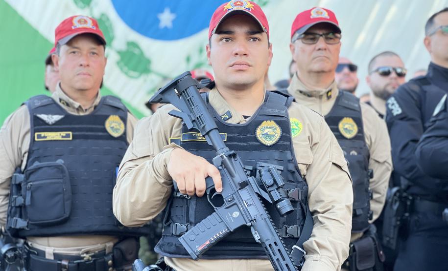 A Polícia Militar participa de maneira estratégica, mobilizando efetivo local e unidades especializadas