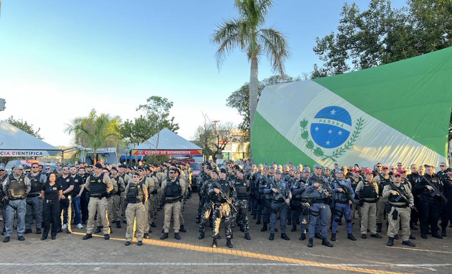A Polícia Militar participa de maneira estratégica, mobilizando efetivo local e unidades especializadas