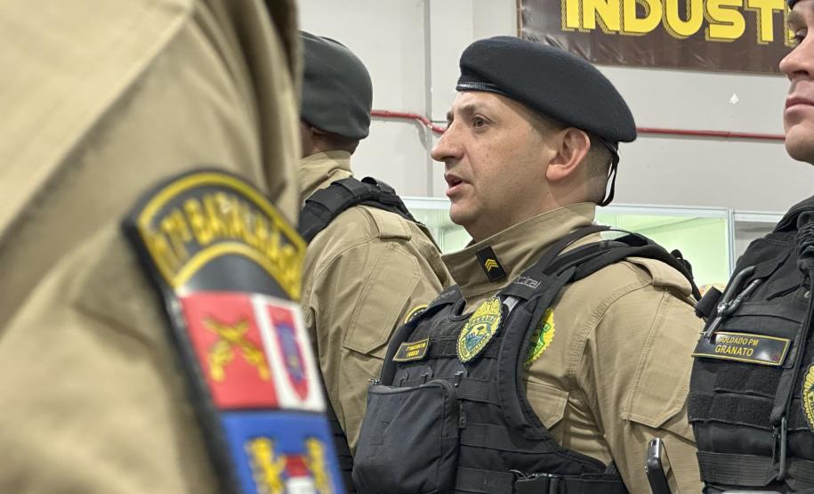 A Polícia Militar do Paraná também participa ativamente da feira, garantindo a segurança de todos os visitantes e mantendo um estande de exposição