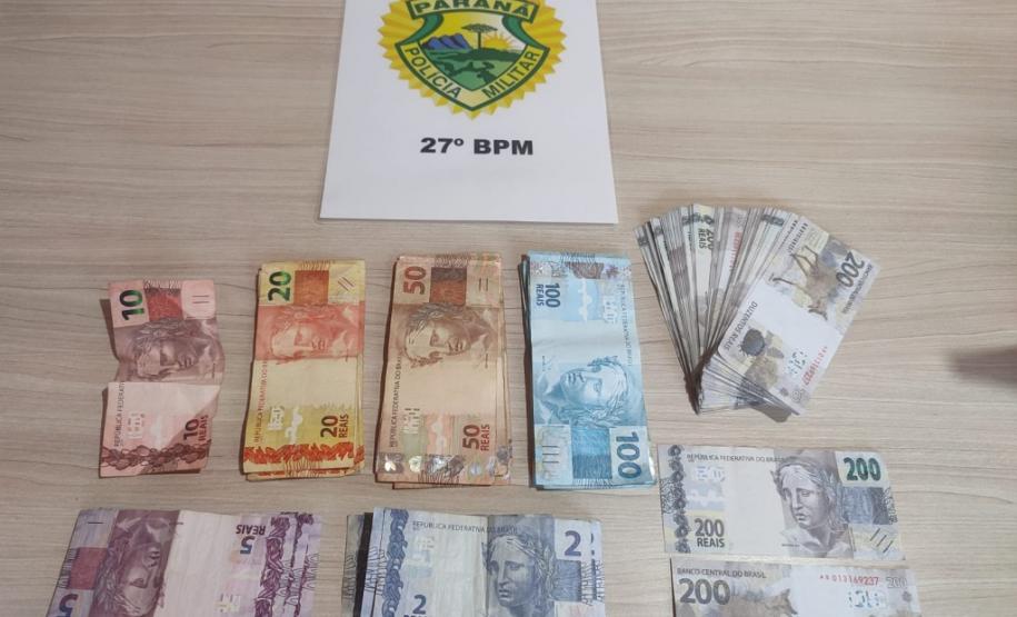 PMPR apreende dois homens e 23 mil reais em notas falsas em Mallet