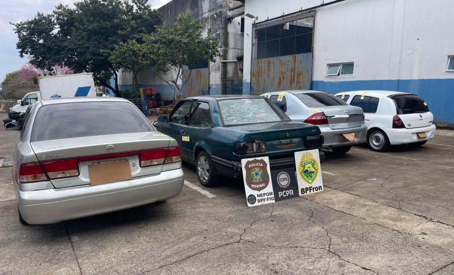 Em ação conjunta, PMPR apreende quatro veículos carregados com ilícitos em Foz do Iguaçu