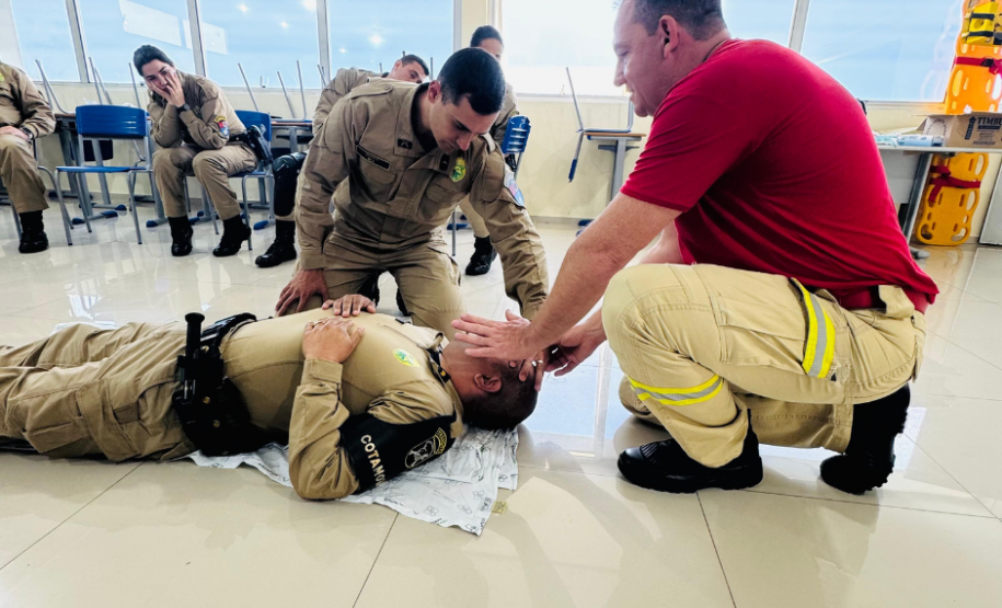 BPTran realiza instruções de Atendimento Pré-Hospitalar para policiais militares