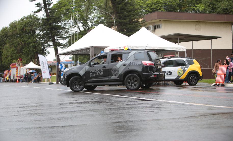 Quartéis da PMPR recebem comunidade em tarde de integração e proximidade
