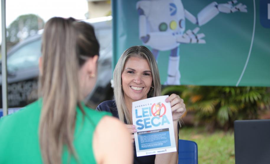 Quartéis da PMPR recebem comunidade em tarde de integração e proximidade
